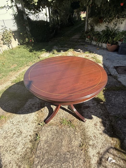 Mesa Madeira Mogno