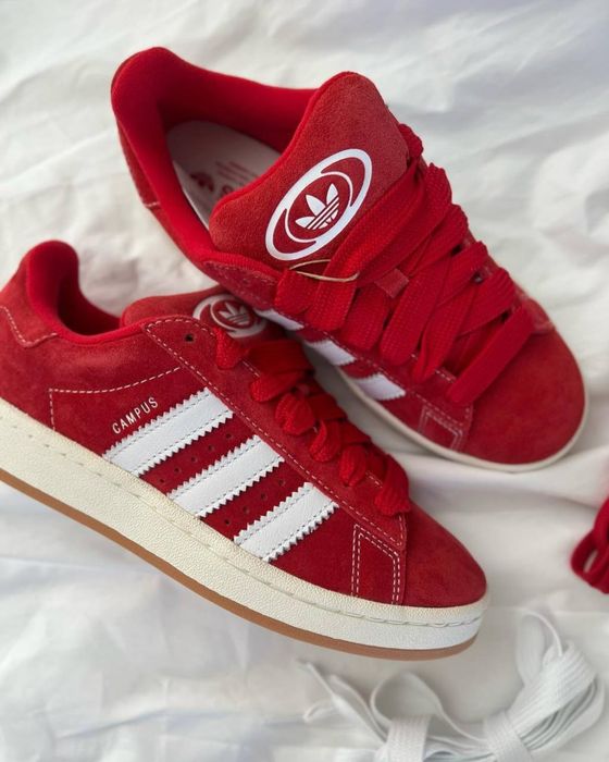 Campus 00’s червоні