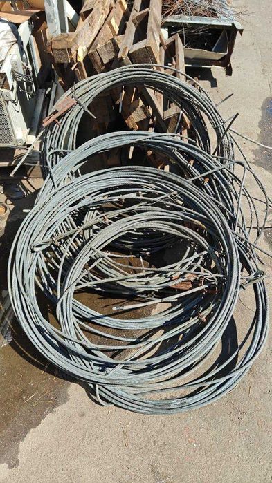 Трос метал товщ. 9-10 мм. Довж. 10-30 метрів. Ціна за 1 кг-60 грн.