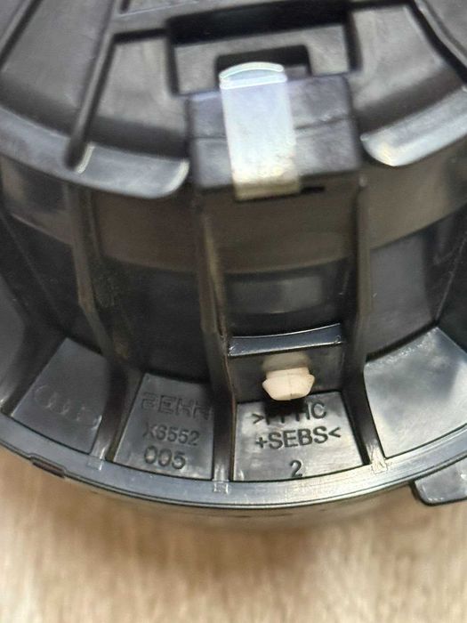 Мотор вентилятора печки пічки отопителя салона Audi Q5 A4 кю 2012-2017