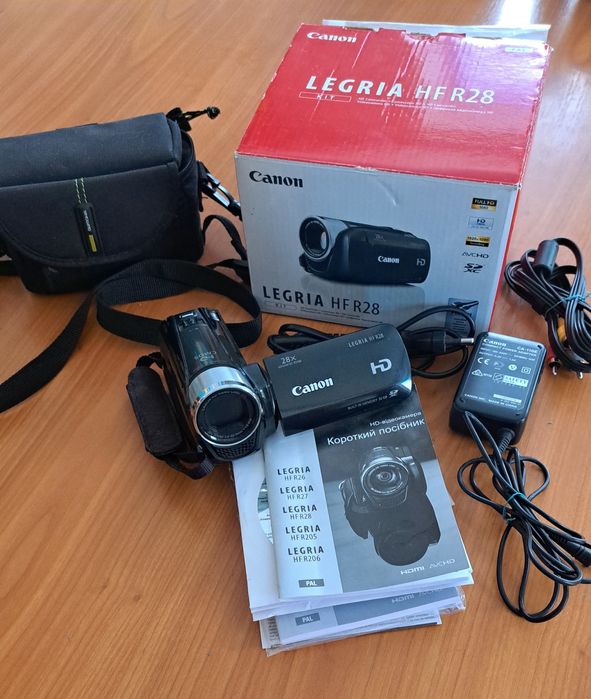 HD-відеокамера Canon LEGRIA HF R28