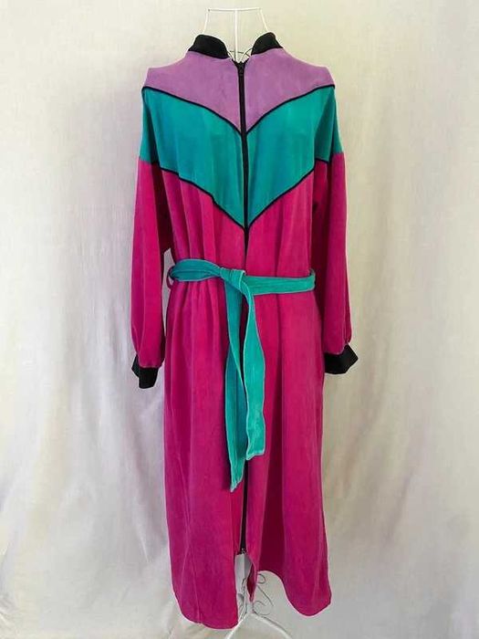 Kolorowy welurowy zapinany szlafrok podomka 3XL/46