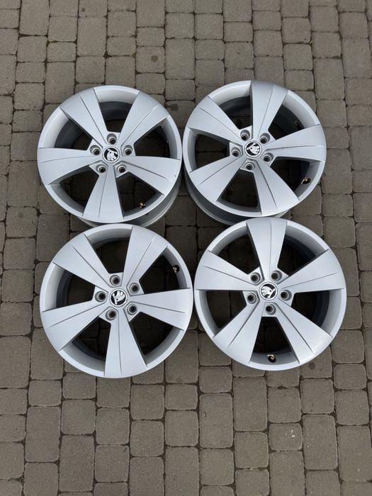 Диски Skods r 17 оригінал диски R17 Skoda oktavia 5/112 et41
