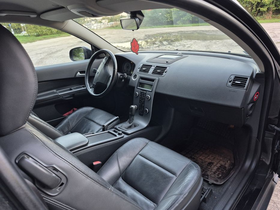 Sprzedam Volvo C30 1.6 D2 115 KM – oszczędne i zadbane.