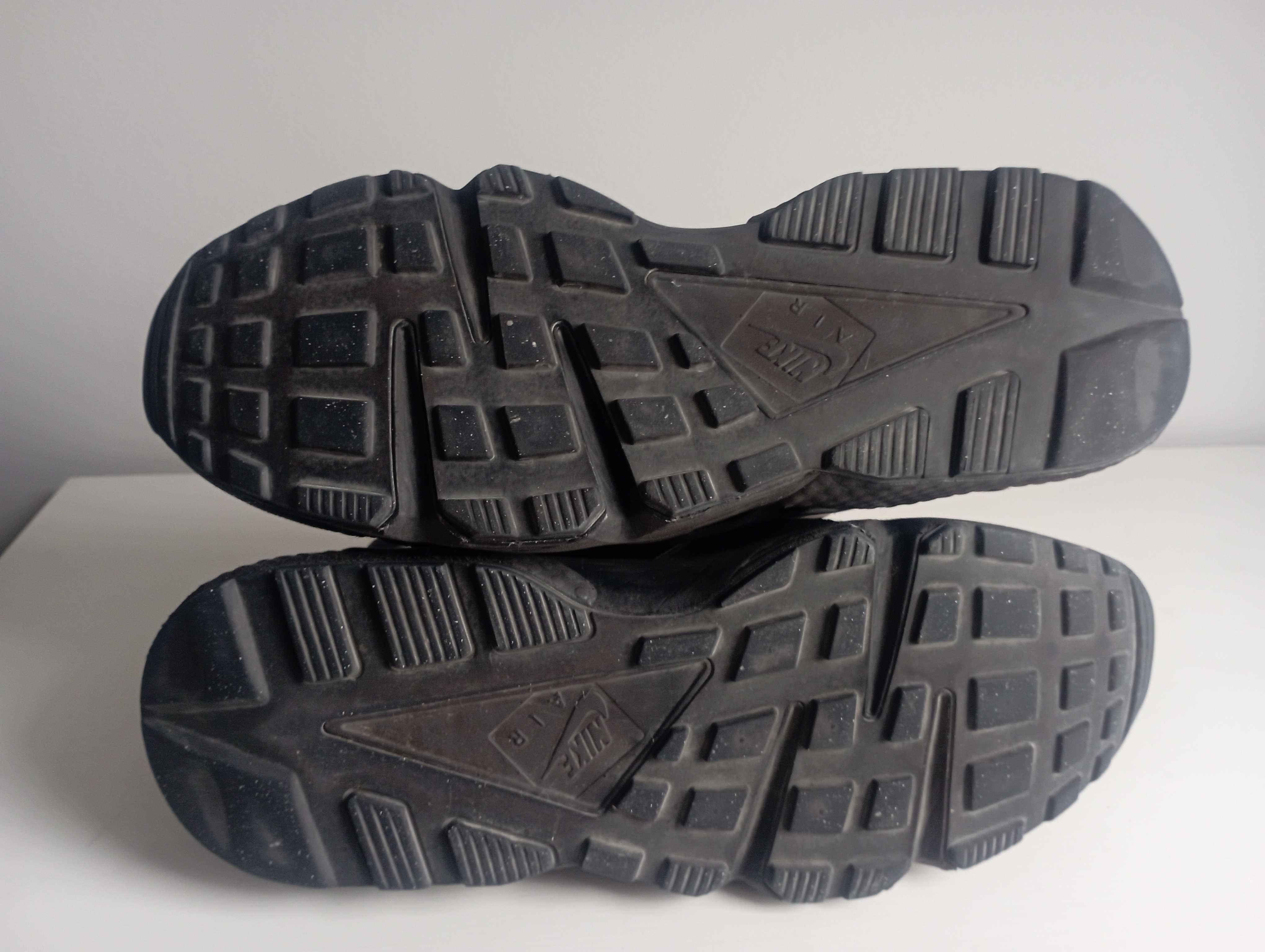 Buty Nike Air Huarache EUR 42,5 27 cm czarny szary sneakersy