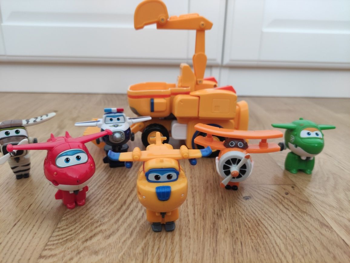 Super wings robot plus 6 samolotów