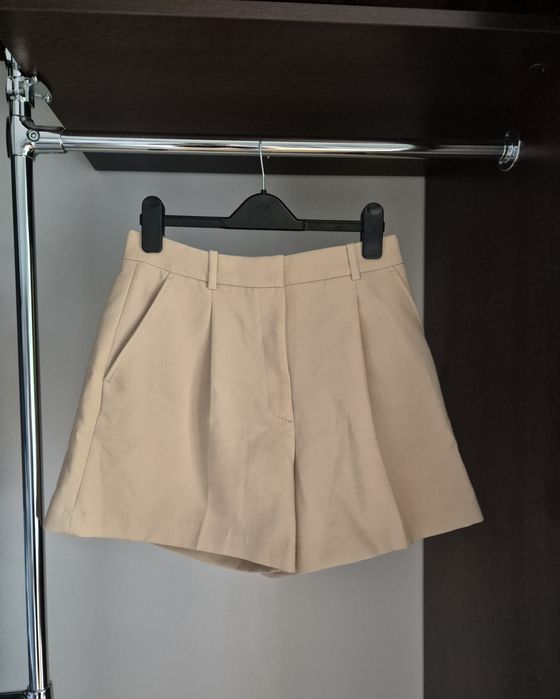 zara spodenki garniturowe beżowe rozmiar M