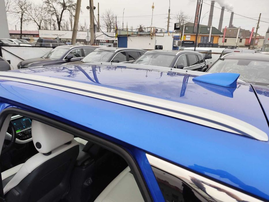 CHEVROLET BOLT EV TOP Primer BOSE  Європа 64 квт на 450 км