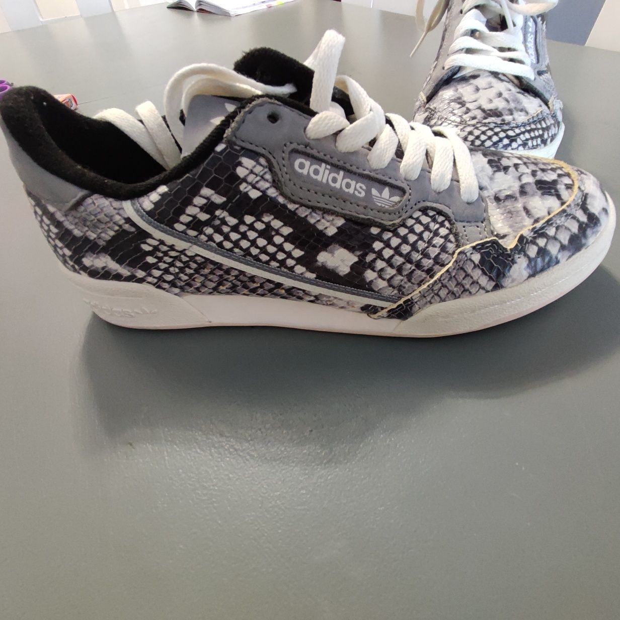 Adidas Continental 37 1/3