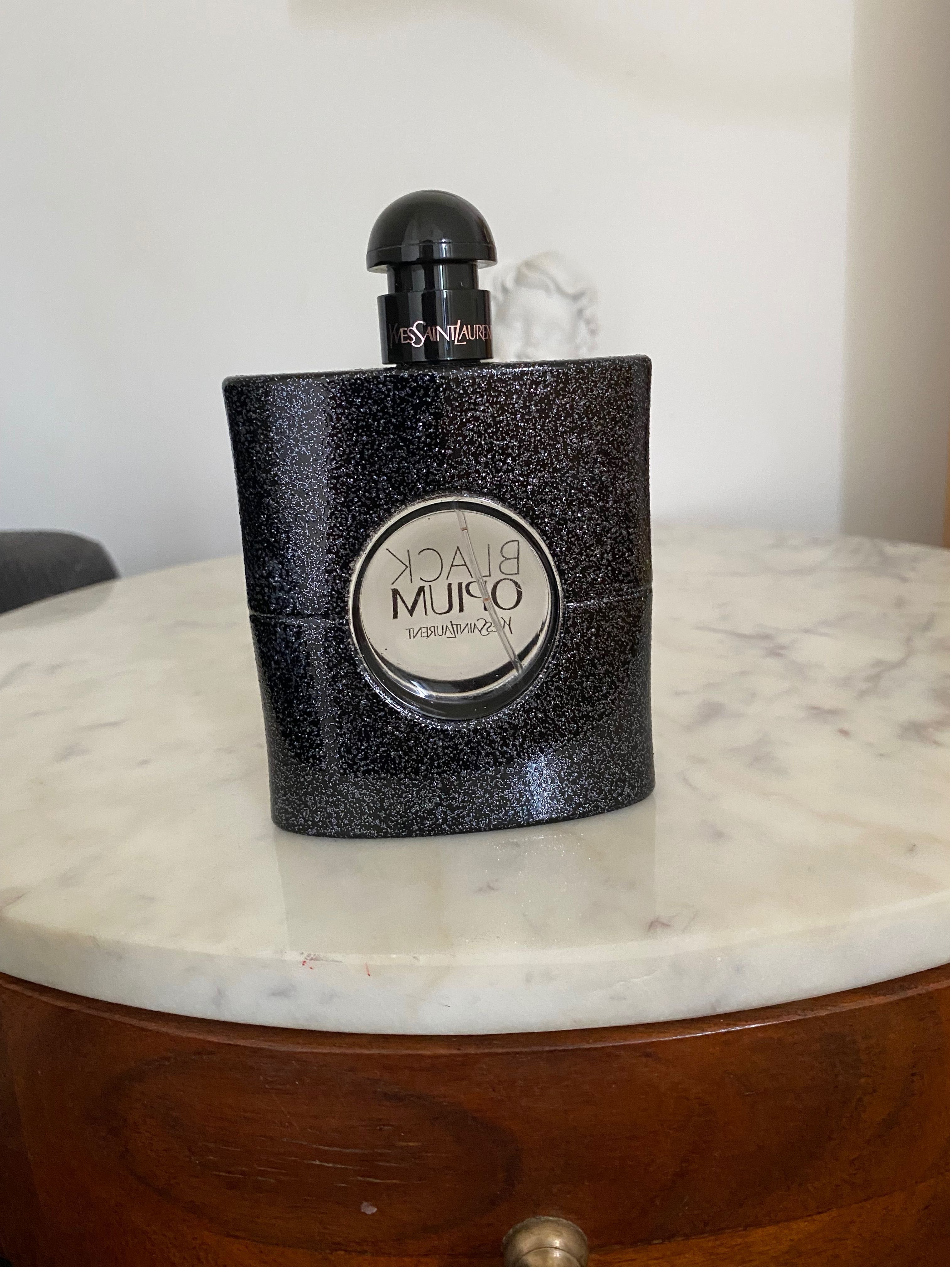 Black opium Ives Saint Laurent buteleczka po perfumach