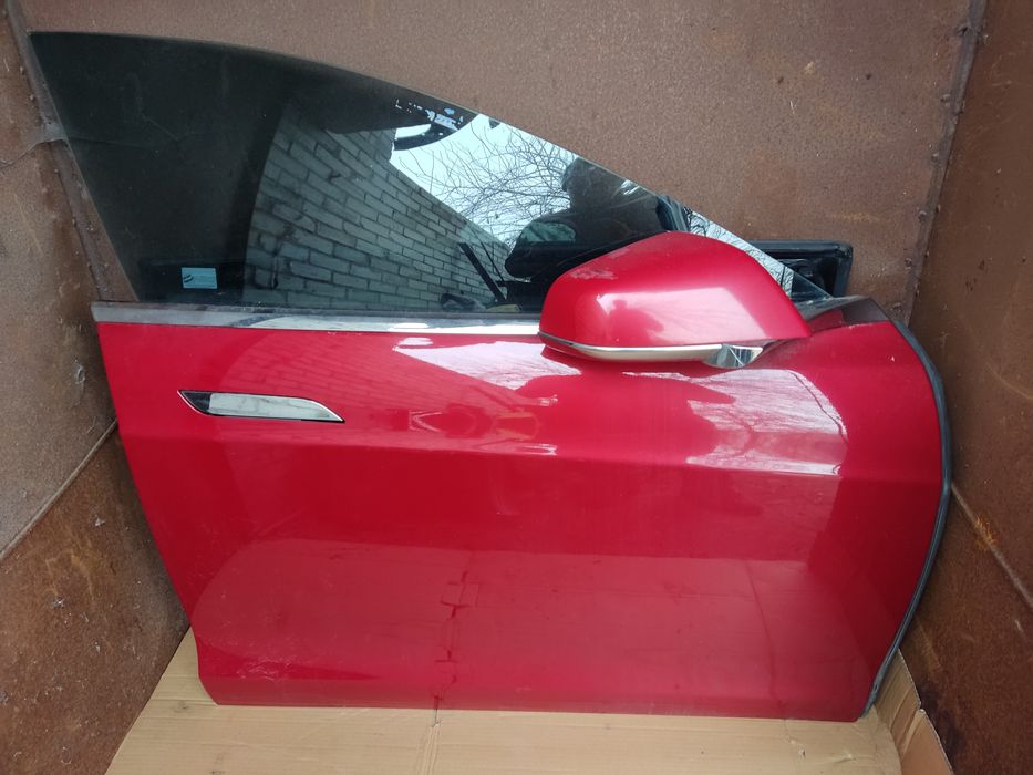 Двери дверь БЕЗ ДЕФЕКТОВ Тесла модел с tesla model s