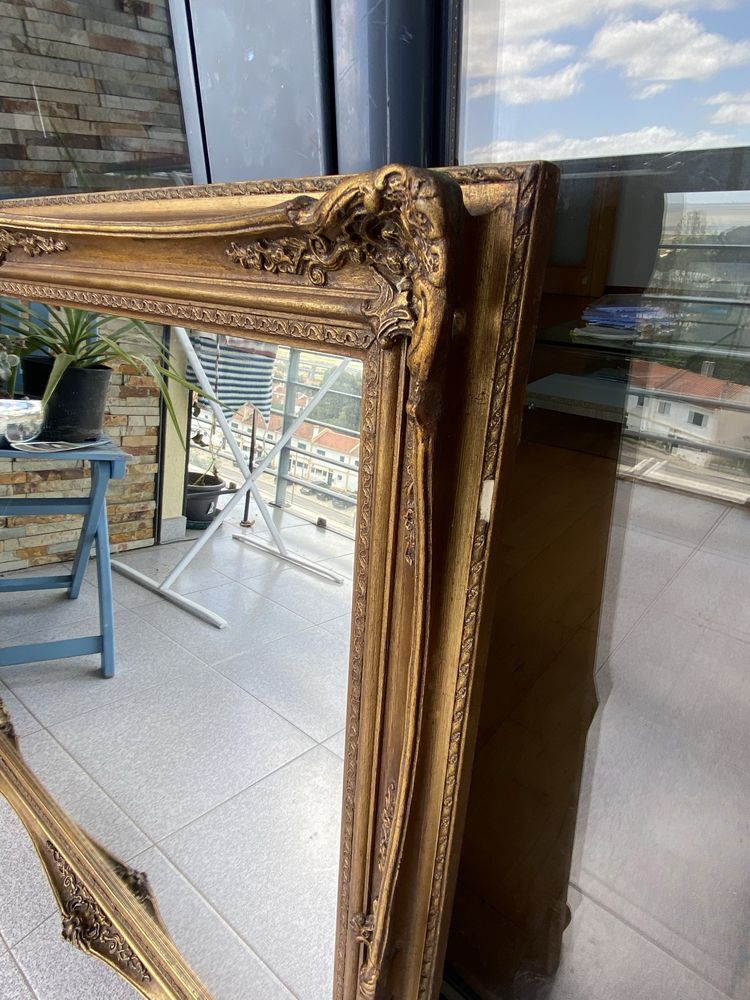 Espelho antigo em talha dourado vintage