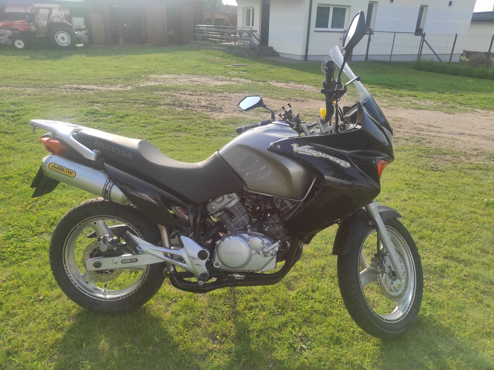 Honda Varadero 125 cc 2004 rok