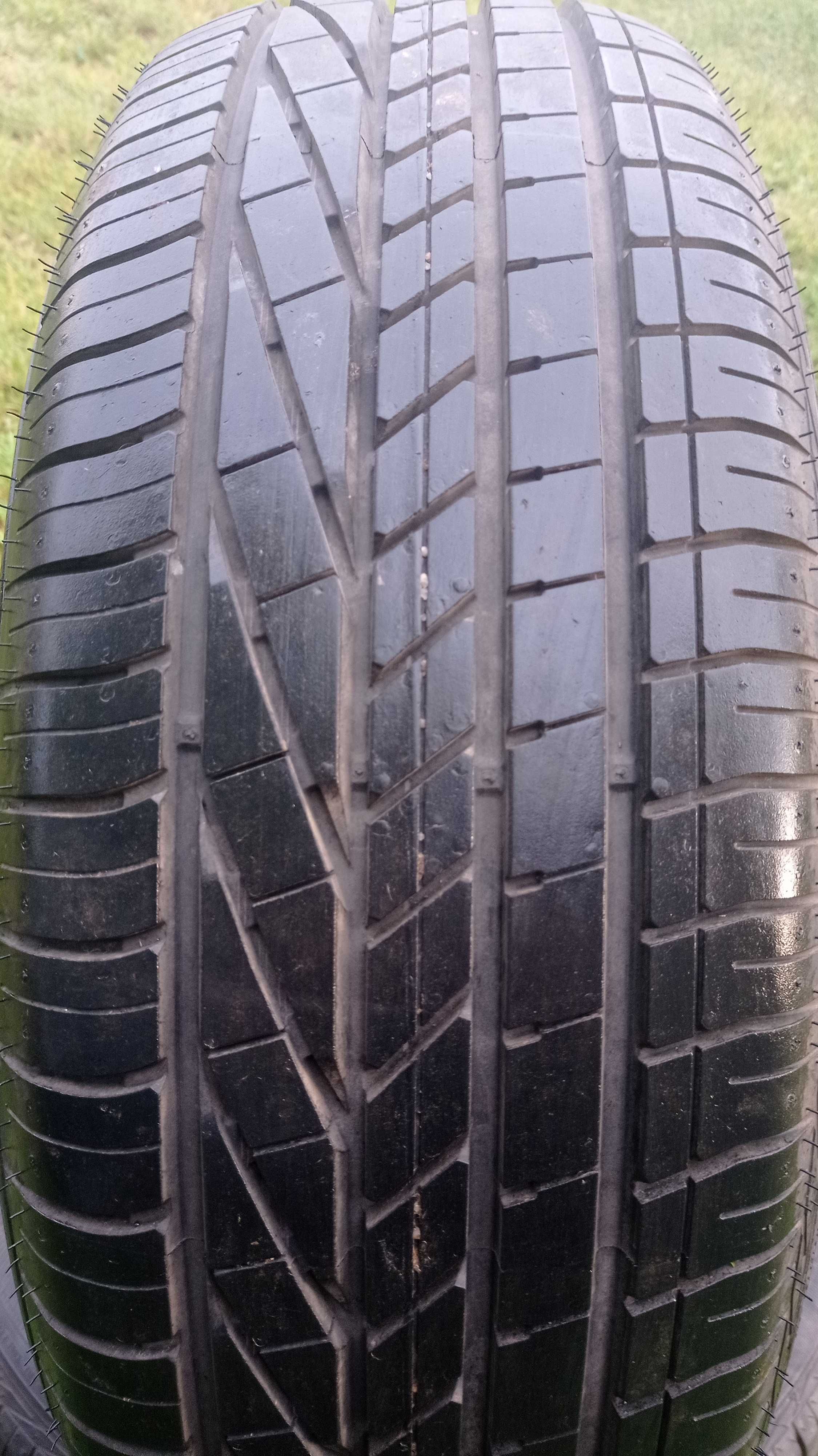 Opony Goodyear 235/60R18 jak nowe!