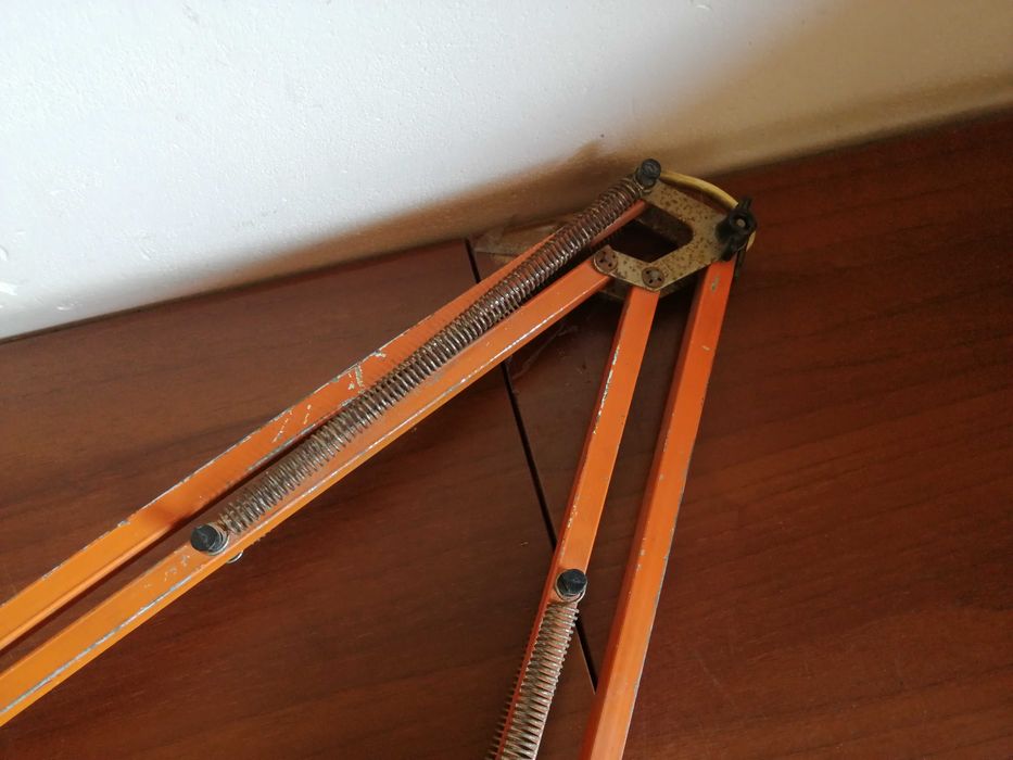 Stara lampa warsztatowa na ścianę metalowa regulowana lampka