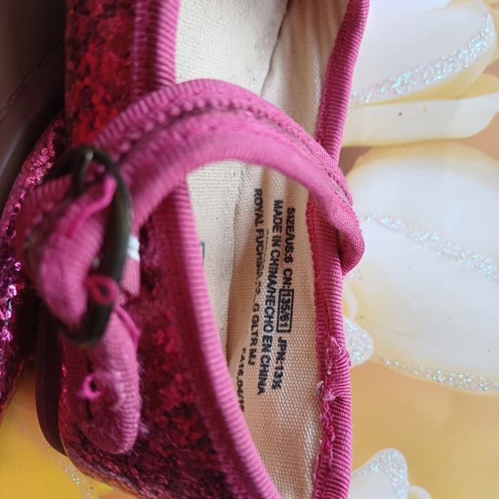 Туфельки для дівчинки