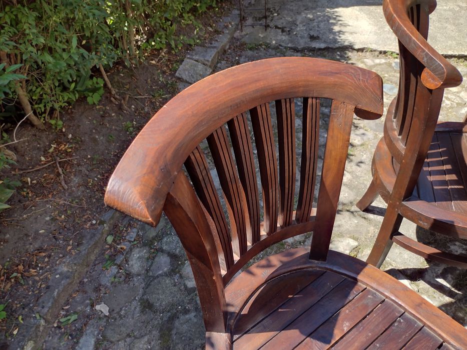 Stół kolonialny z 4 krzesłami