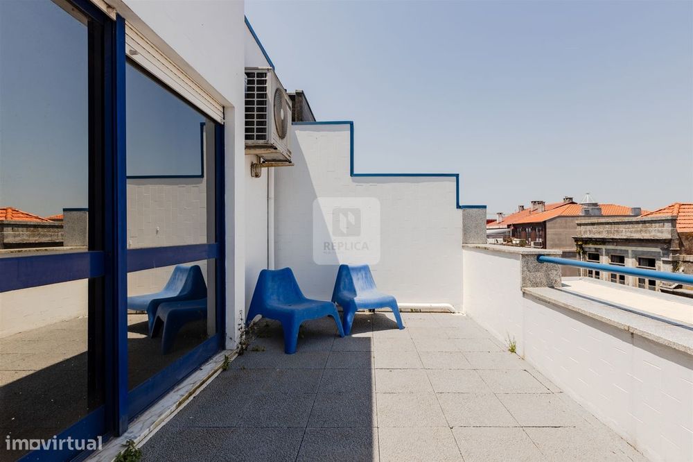 T1+1 Duplex à Praça da República | 2 Terraços e Varanda