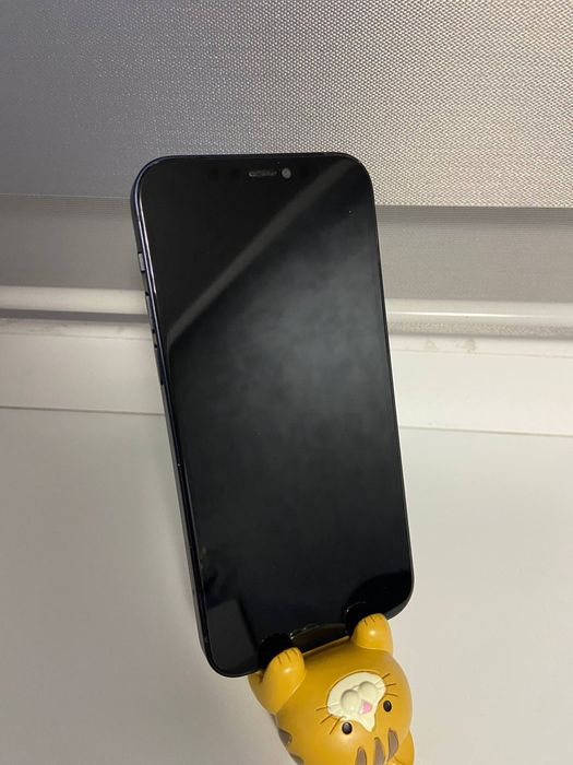 Продам Айфон 12 64гб