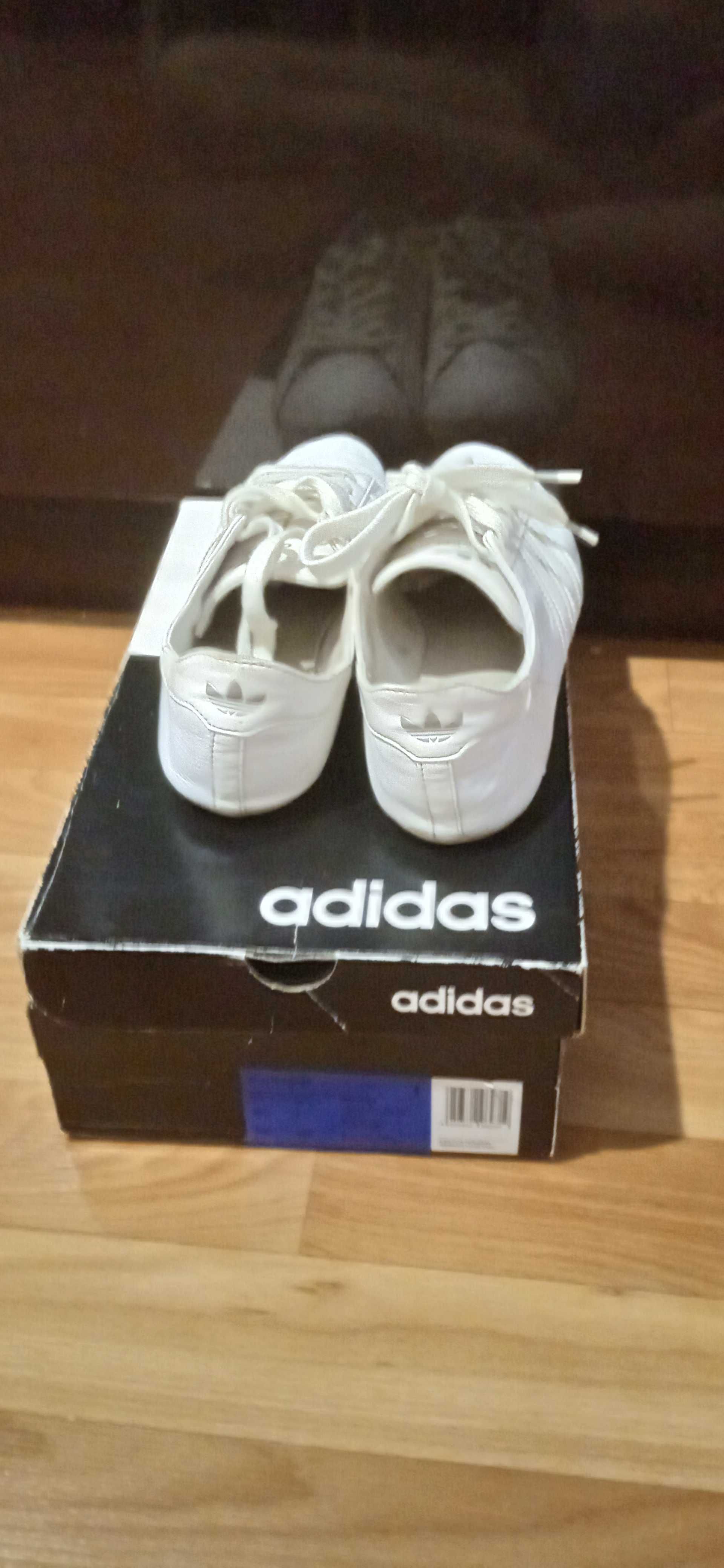 Кожаные кроссовки ADIDAS