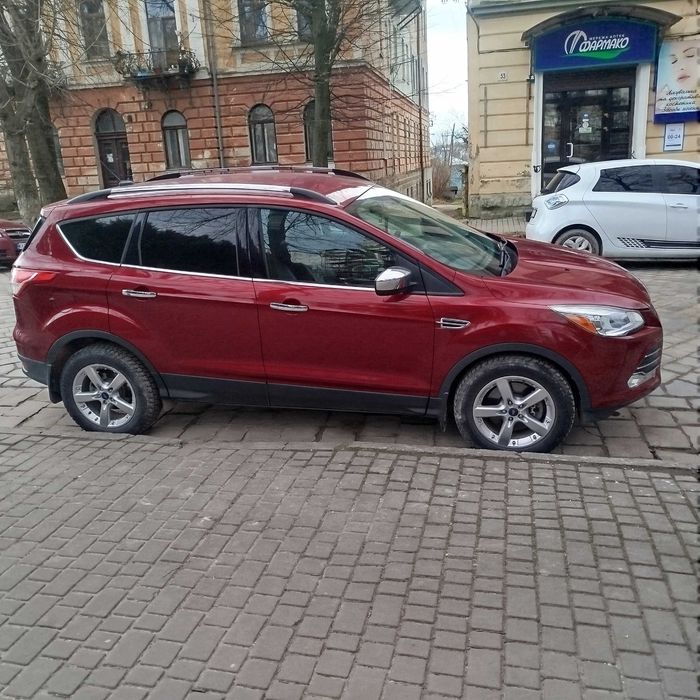 Продам Ford Escape