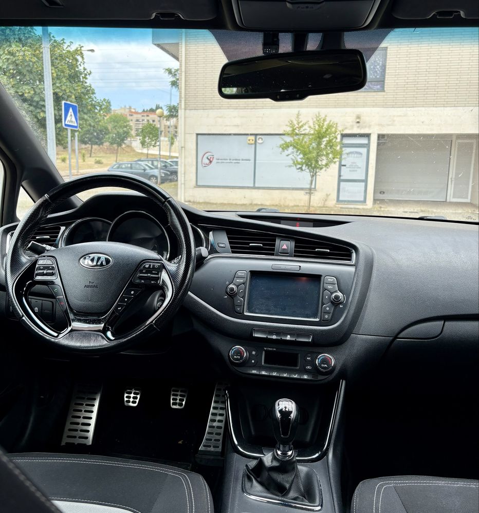 Kia Ceed SW 1.6 136cv GTLine