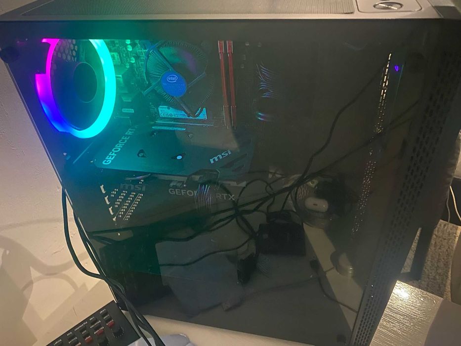 PC Gaming RTX 4060 • i3 10th Gen • Pronto a jogar • Rato + Teclado