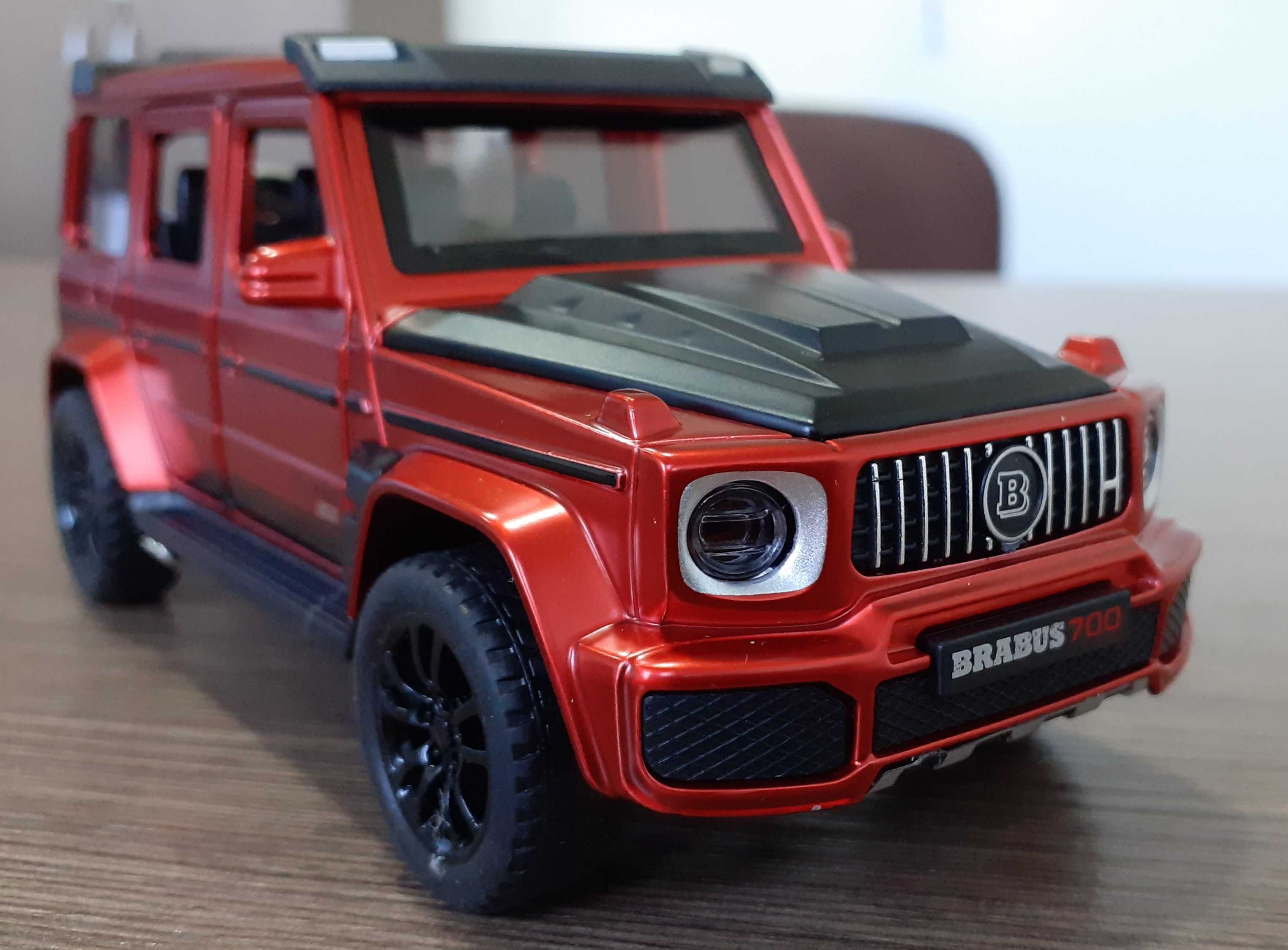 Mercedes G700 G65 BRABUS 1:32 napęd światła dźwięk