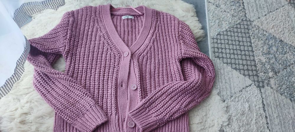 Nowy bez metki sweterek Sinsay 152