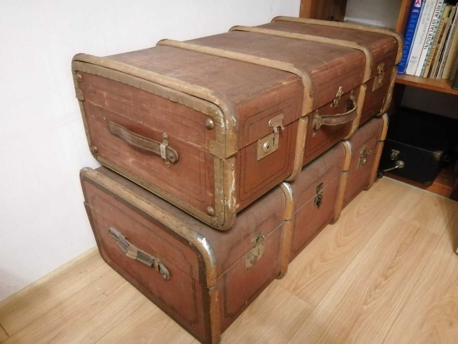 продам    каретные    чемоданы