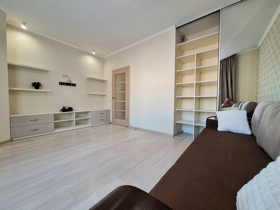 Простора 2 кім квартира в ЖК Софія Сіті,  67 м2, Є 3 РОКИ