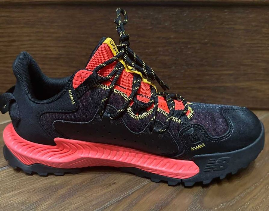 Кросівки осінні New Balance Men's Shando in Black/Red/Yellow Synthetic