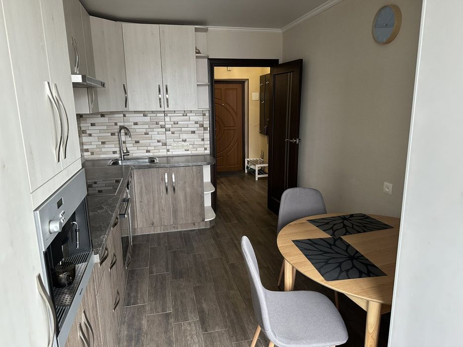 Вільна, Актуально, Центр, Оренда на будь-який терм для ЗСУ або сім'ї .