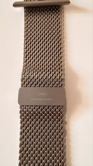 Apple 49mm Titanium Milanese Loop