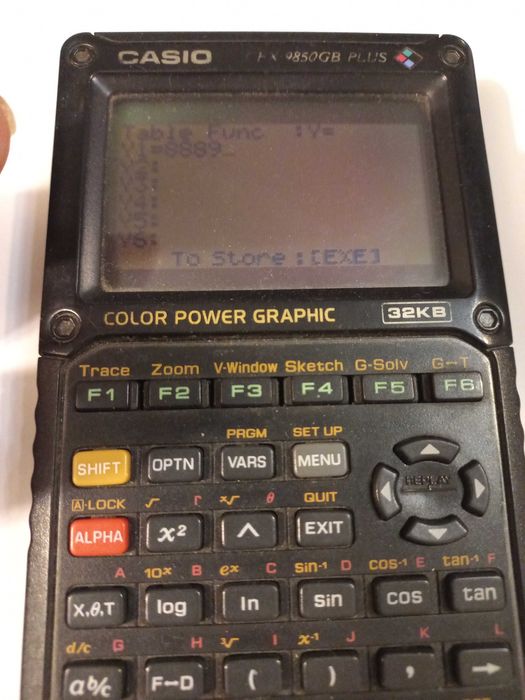 Calculadora Casio FX 9850GB PLUS