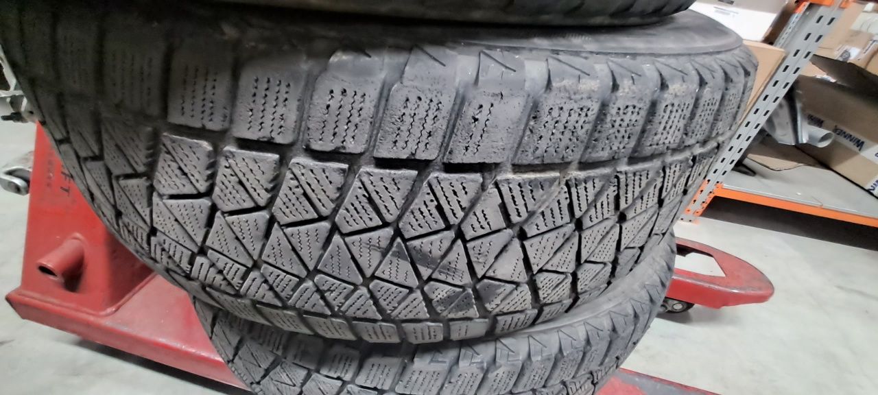 Шини Bridgstone 255/65 R17