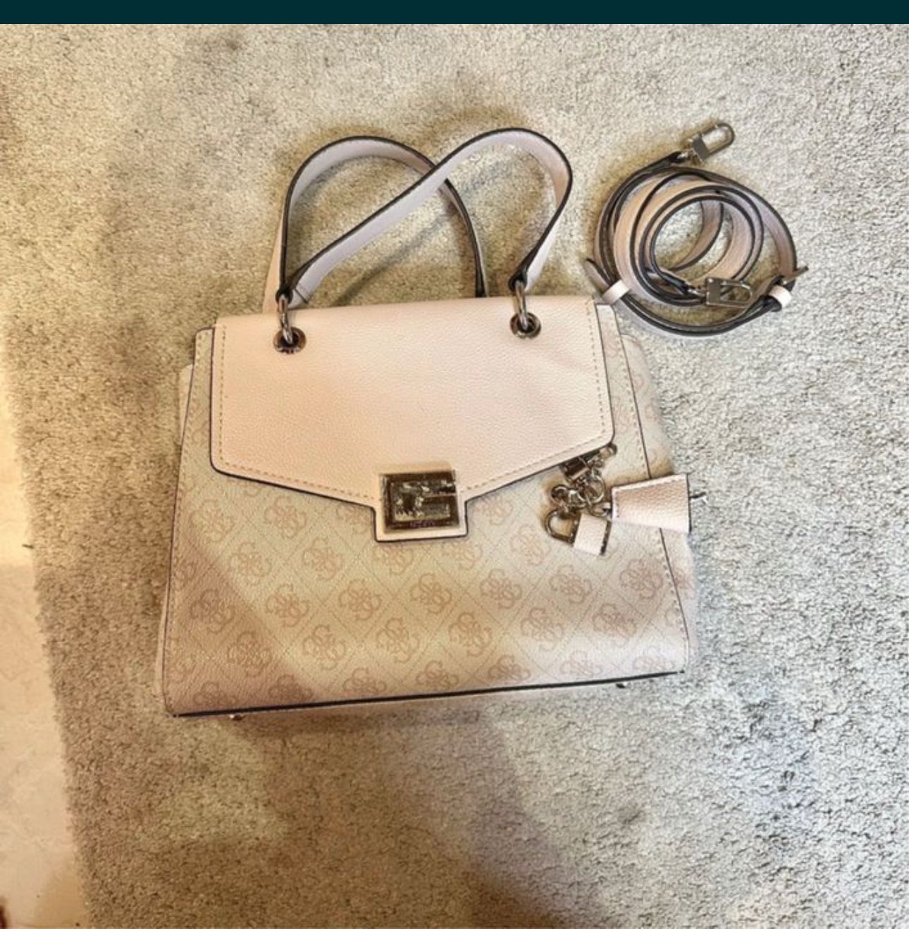 Mala Senhora Guess