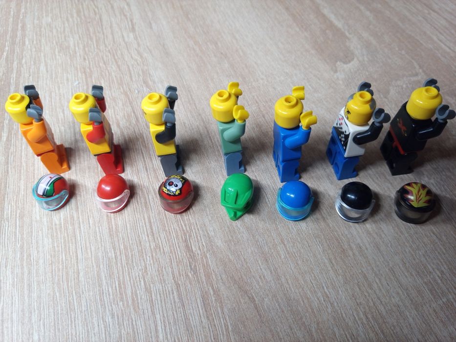 LEGO minifigurki Kierowcy Rajdowcy Kaskaderzy mix