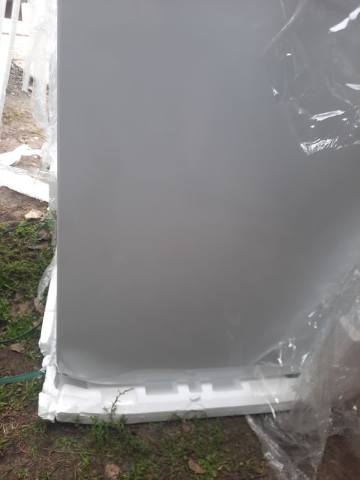 Продам морозильна камеру BEKO