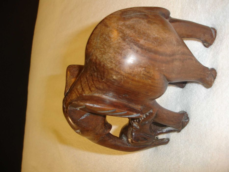 Єксклюзивна Фігура слона зі слоненям із жовтої намібійскій деревини