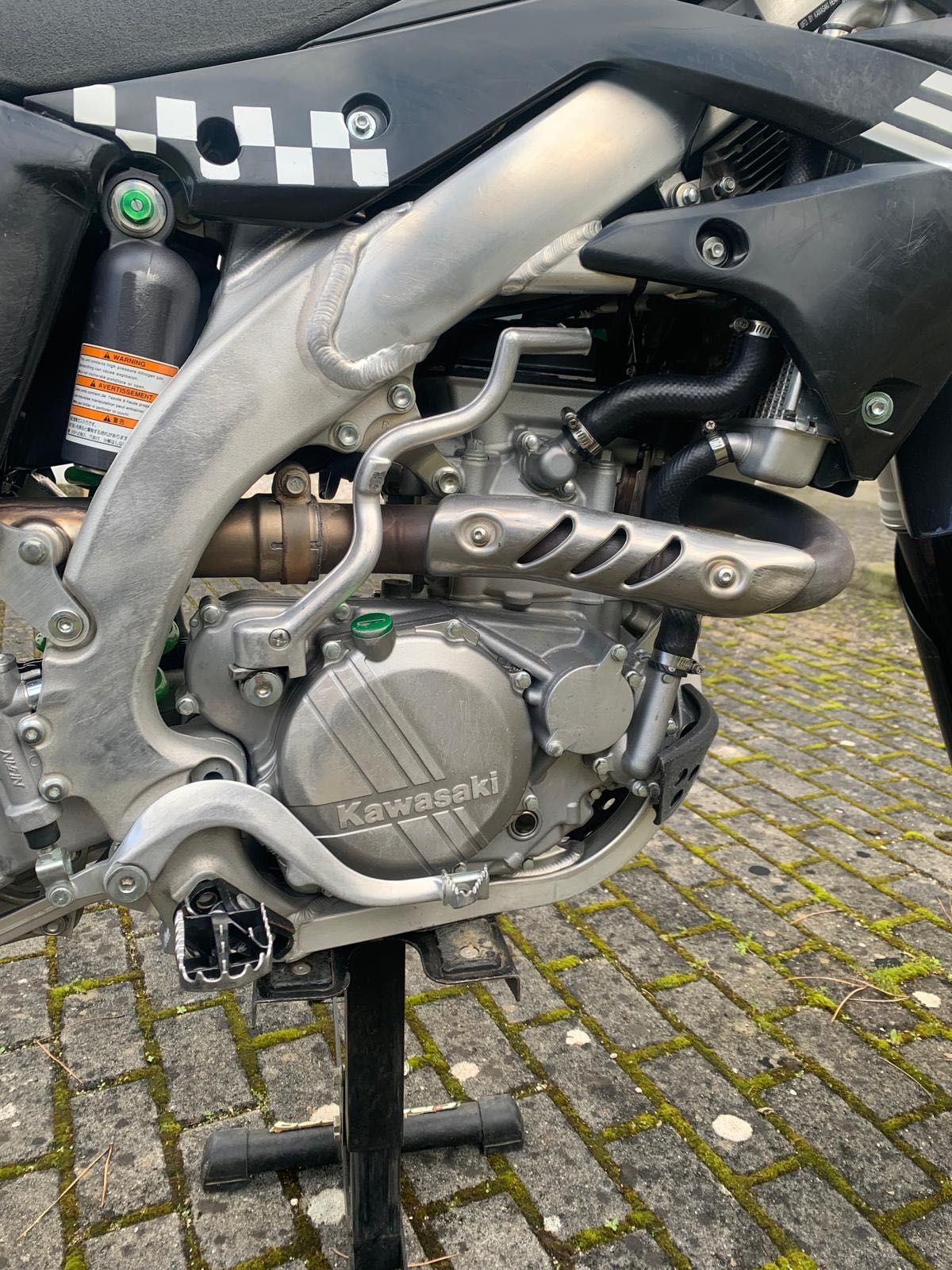 Kawasaki KXF 450 em muito bom estado