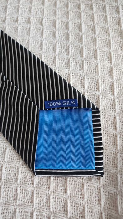 Krawat 100% jedwab Marco Capelli czarnobiały paski prążki vintage