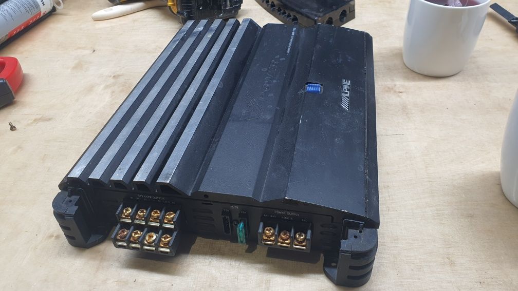 Wzmacniacz samochodowy Alpine MRP-f450 4kanały dla elektronika