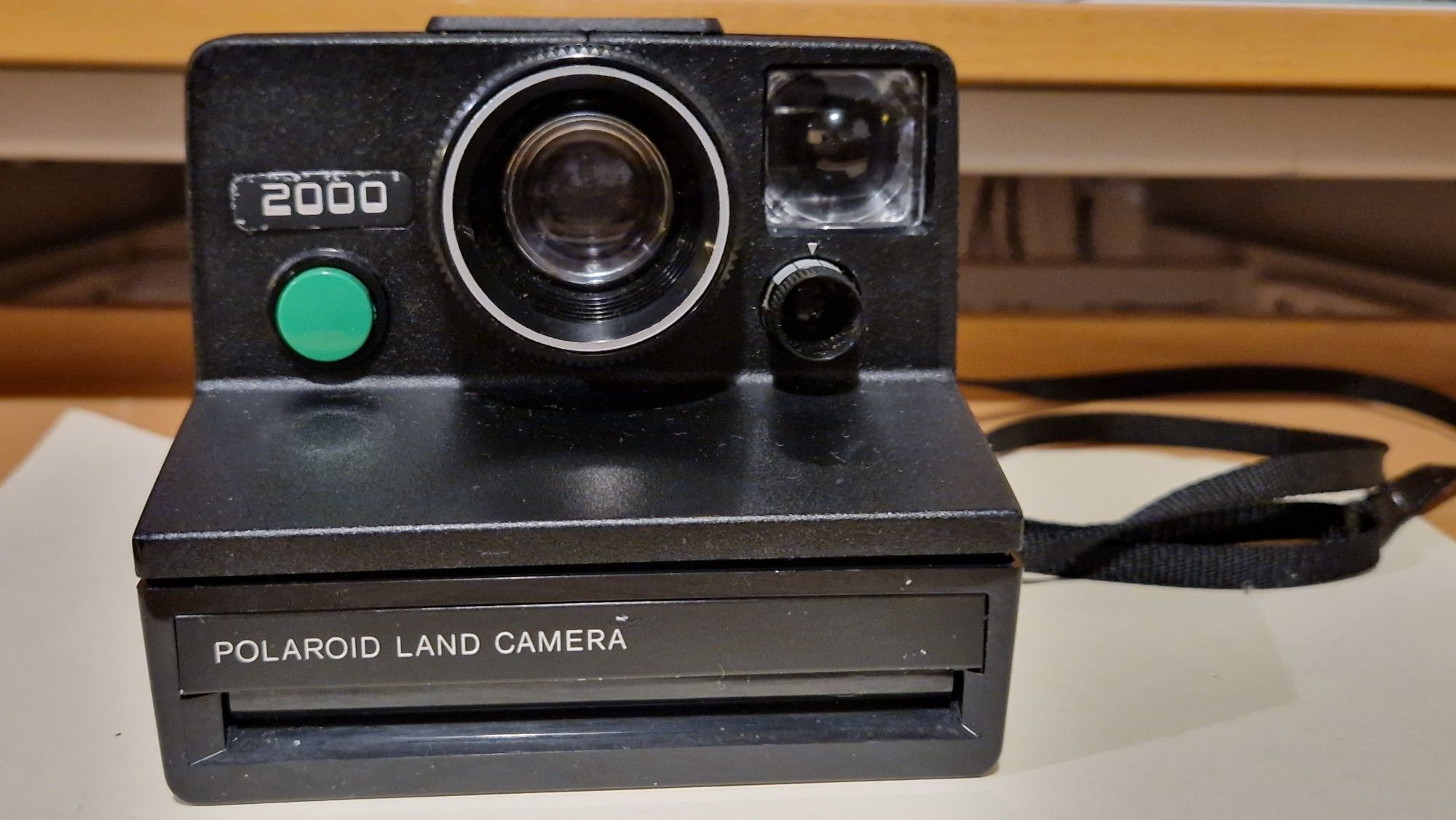Polaroid Land Camera 2000