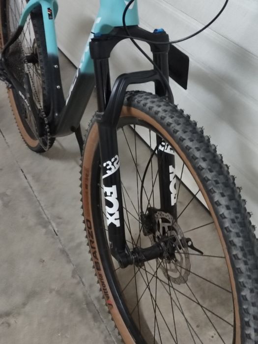 899€
Berria bravo carbon 29 
Tamanho M
Transmissão 1x12 x01
Travões Sh