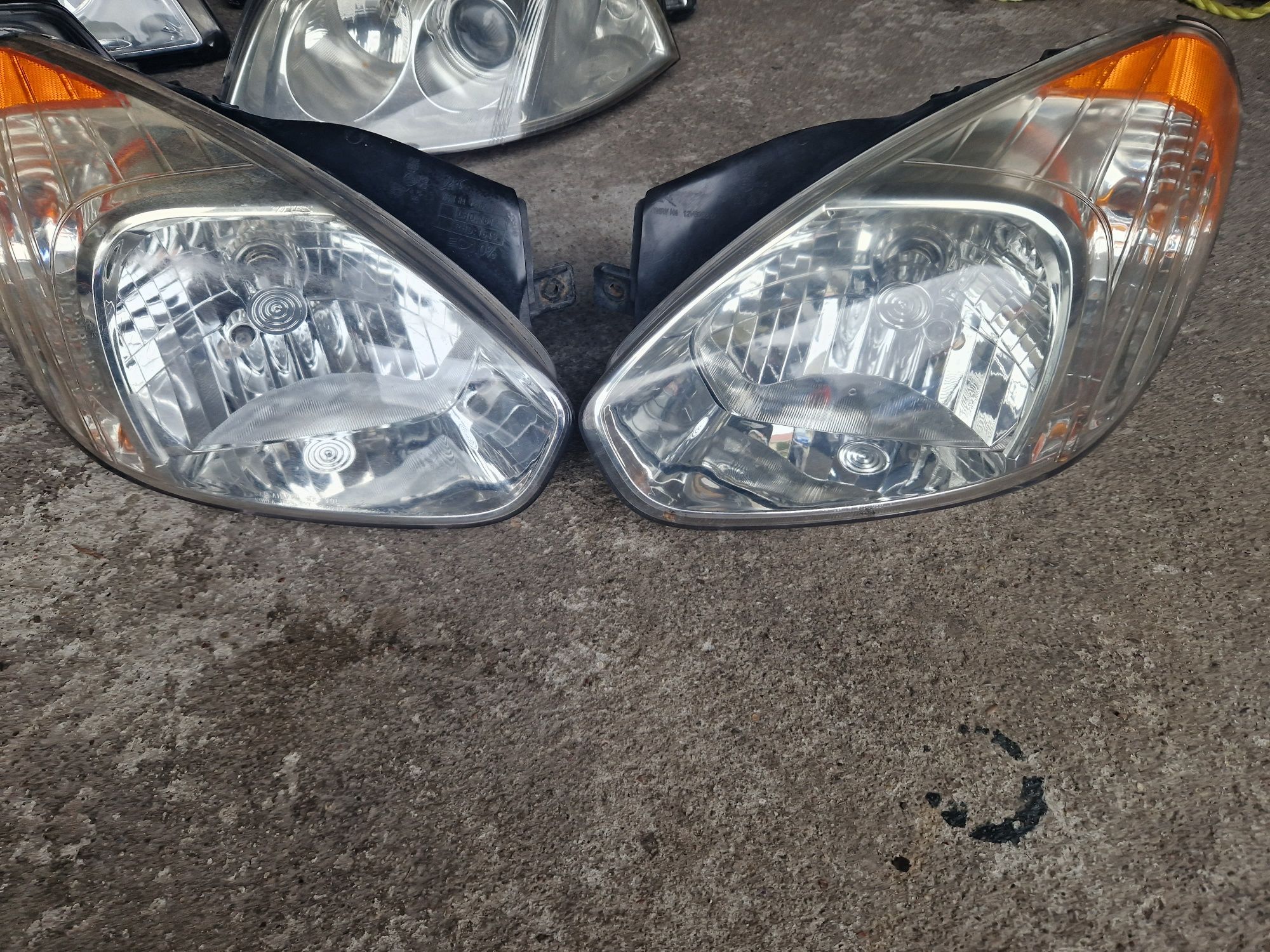 Lampa przednia oryginał Hyundai Accent III  05-10