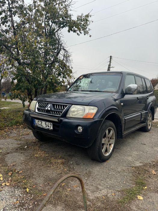 Продам Mitsubishi педжеро 2003