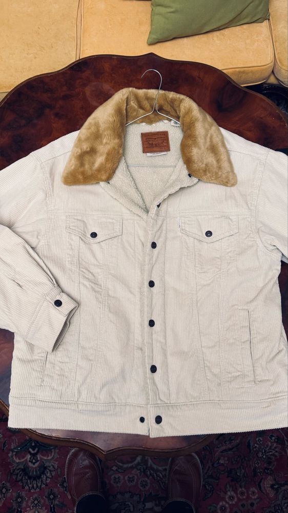 Levis Sherpa sztruks biala piękna