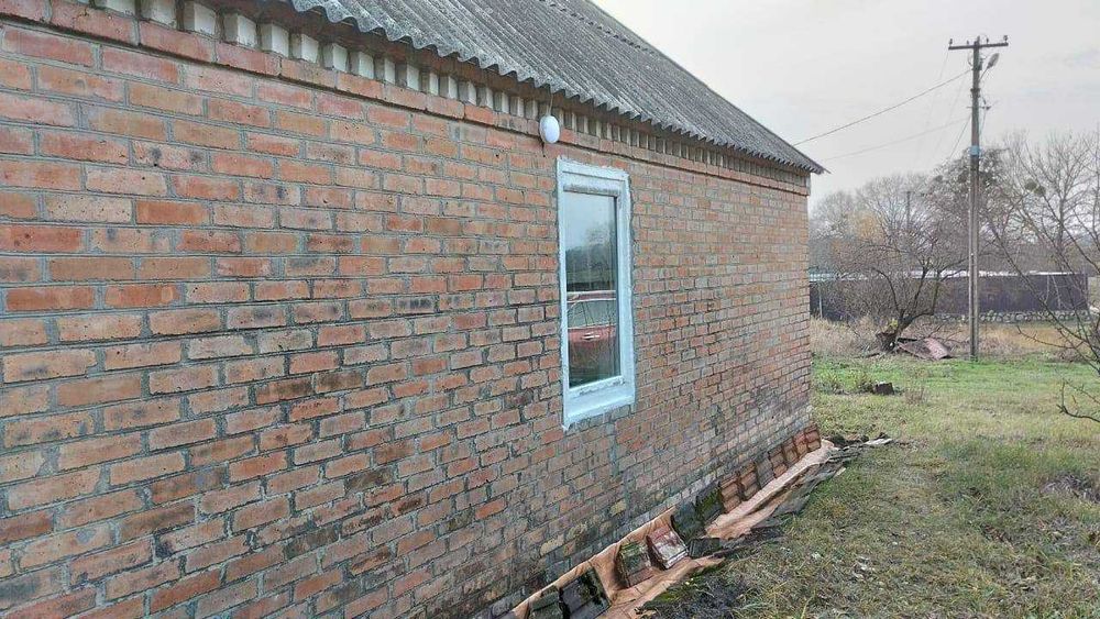 Будинок в селі Писарівка Полтавської області