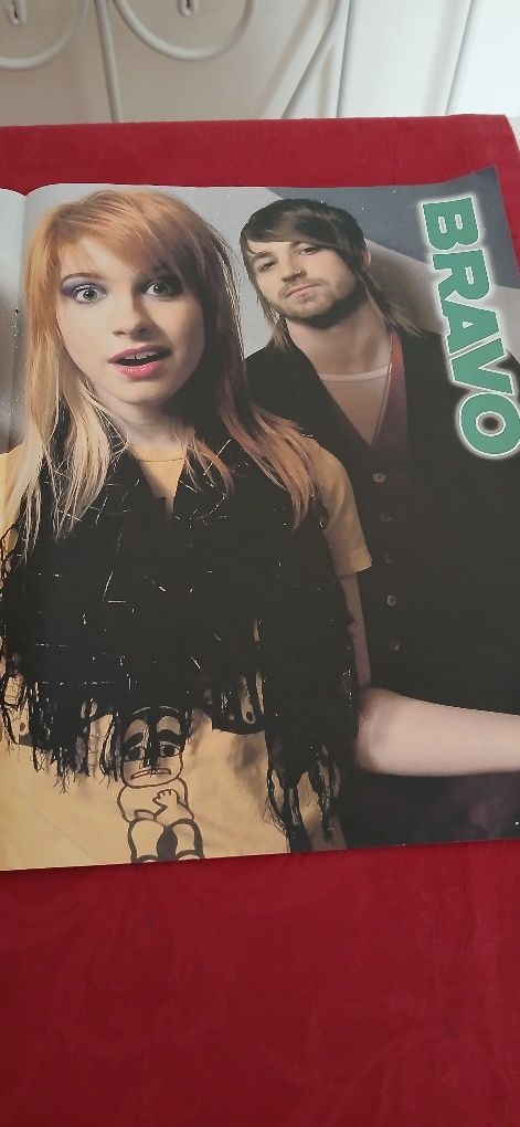 Poster Paramore, novo